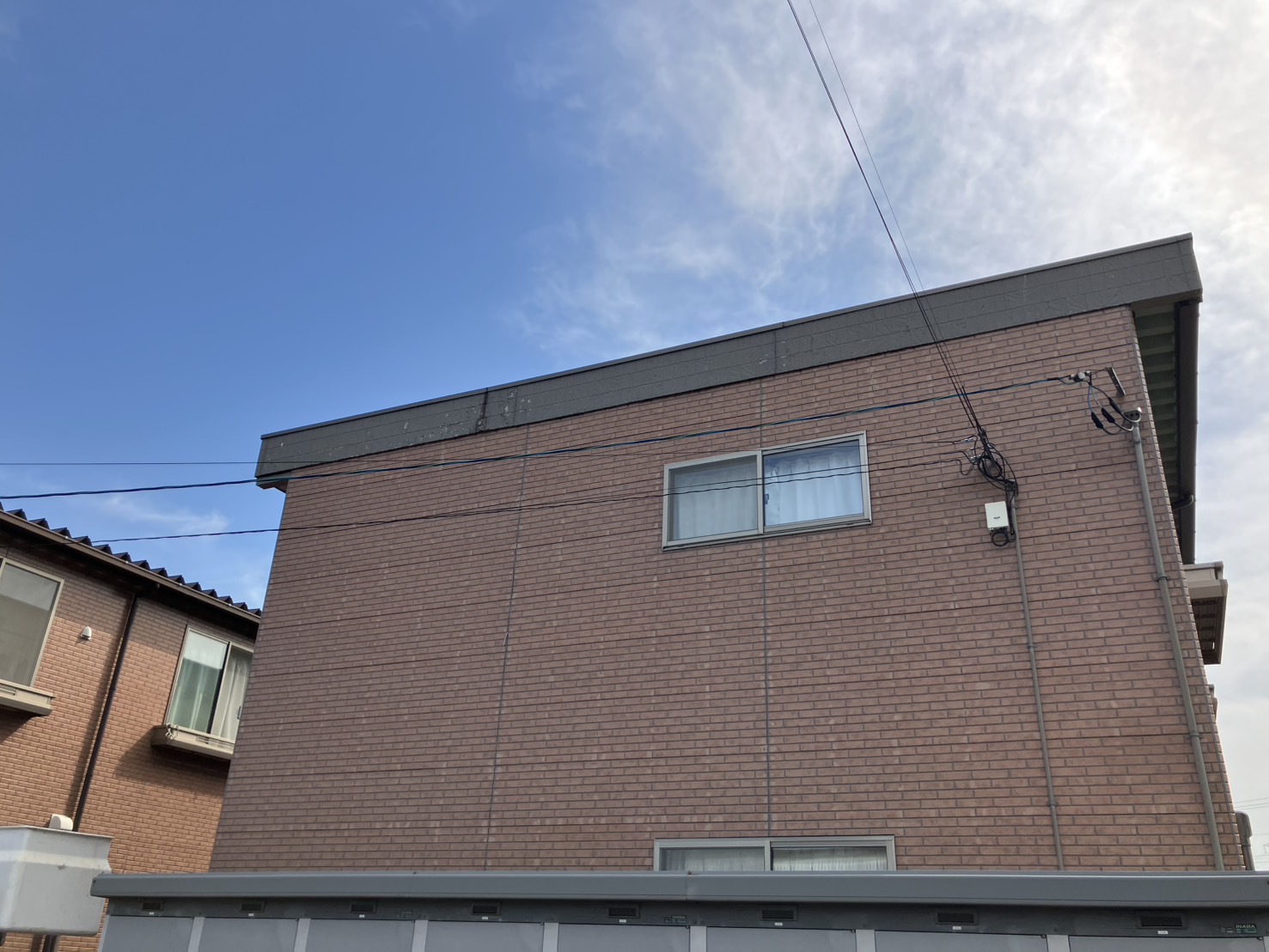 破風板塗装　パラペット塗装　外壁塗装