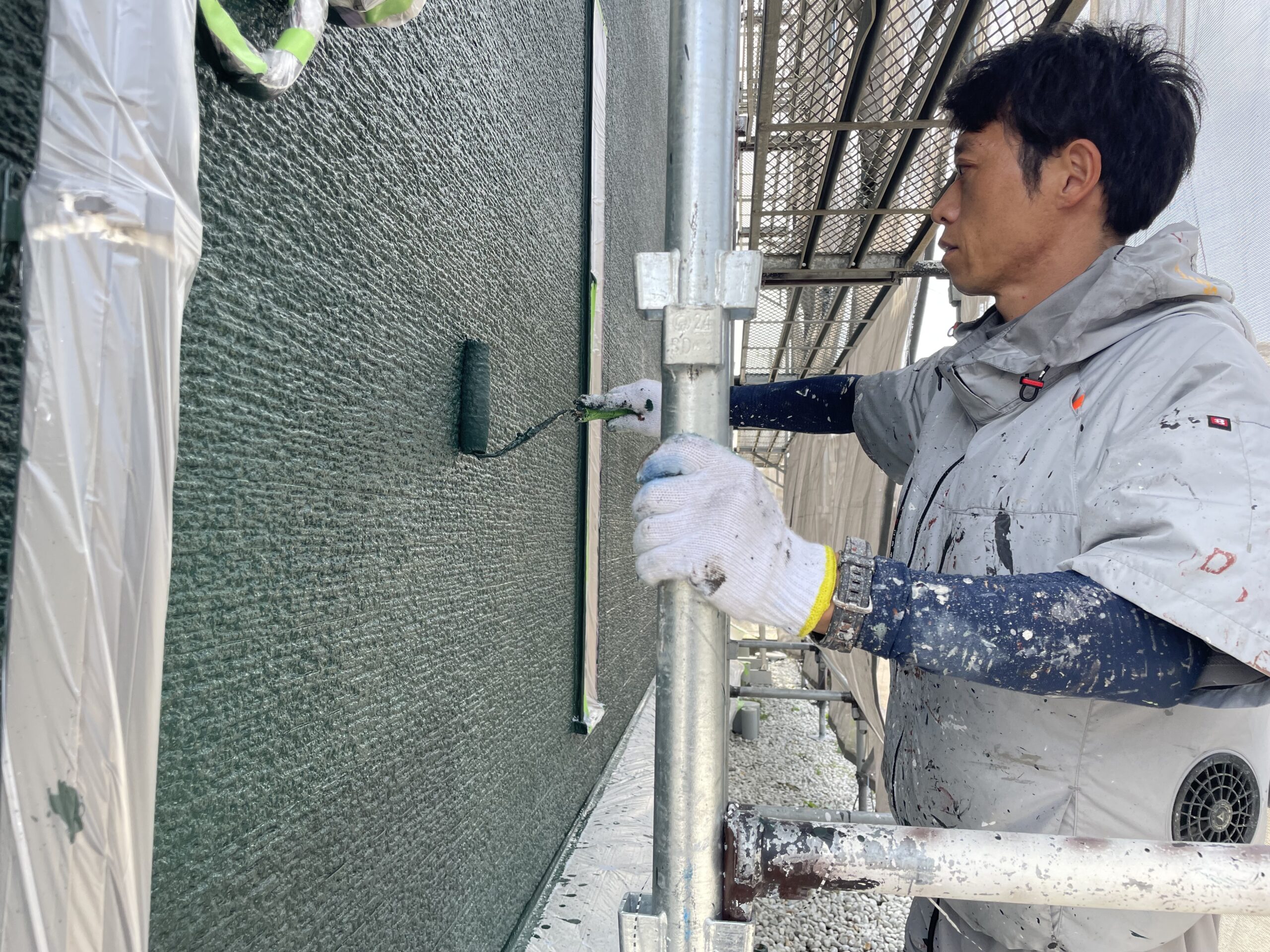 中塗り　上塗り　遮熱塗料　外壁塗り替え　富山県富山市